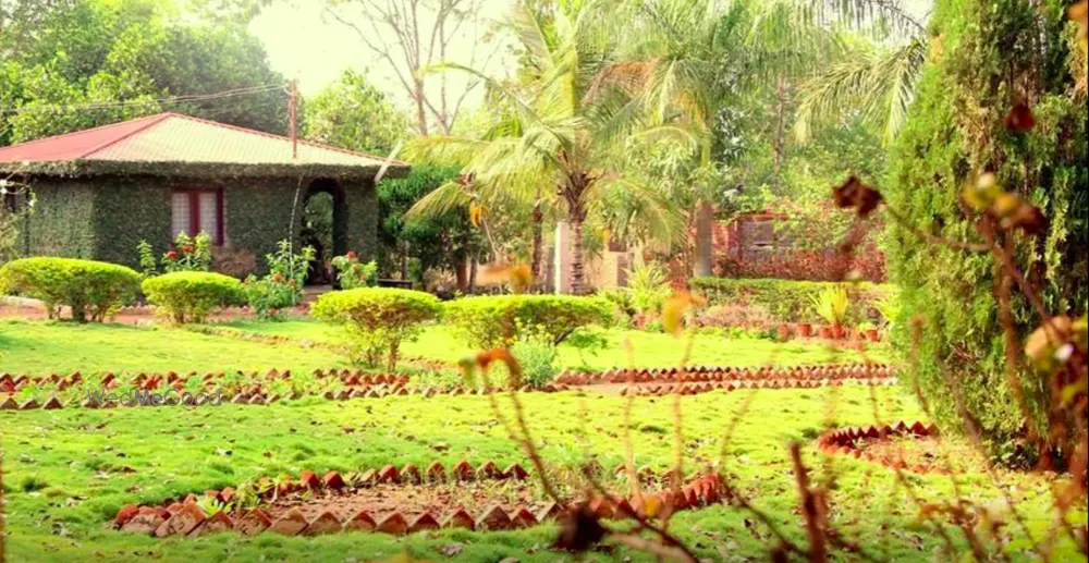Raashi Farms Club And Resort